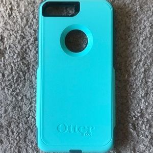 otter box- commuter